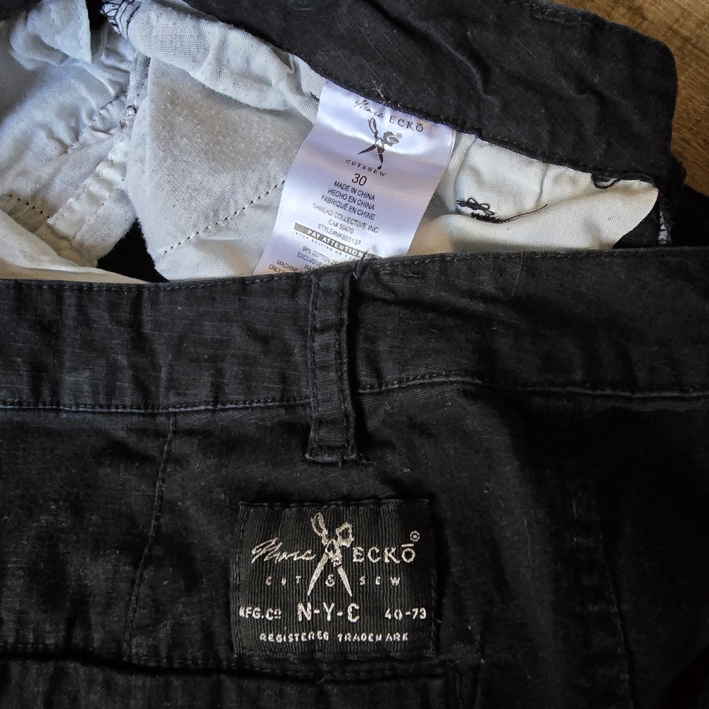 Marc Ecko Cargo Shorts - Picture 3 of 3
